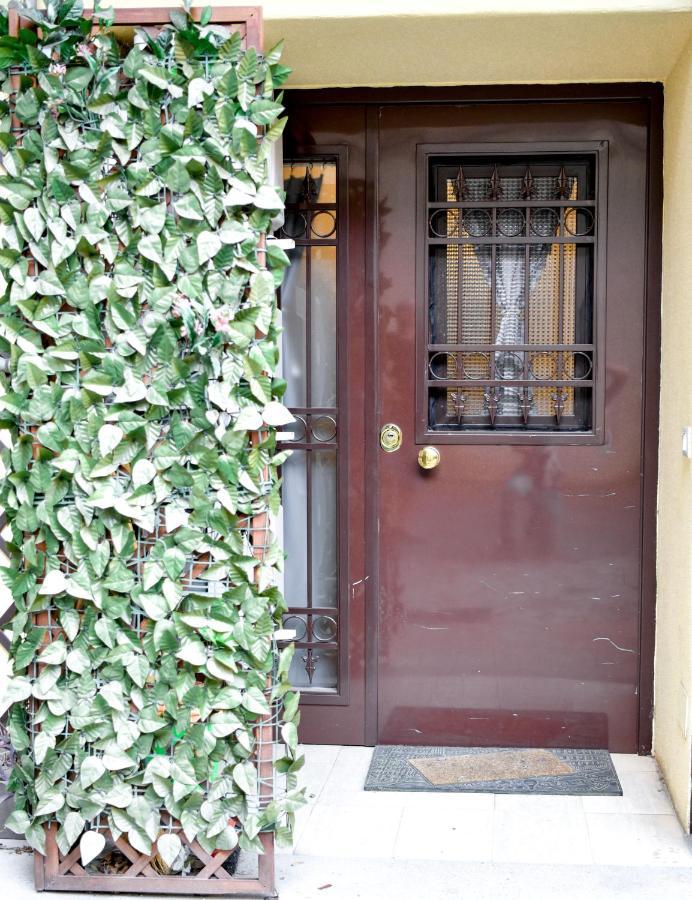 Domus Vatican Walls Apartment Roma Exterior foto